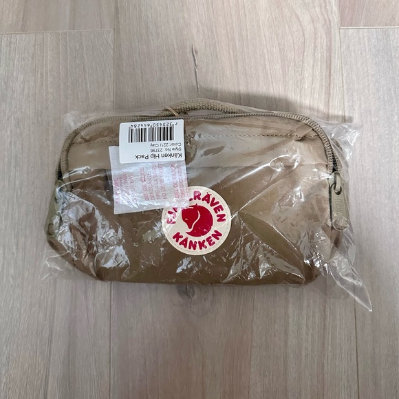 Fjällräven Kanken Hip Pack - Clay - Picture 3 of 4